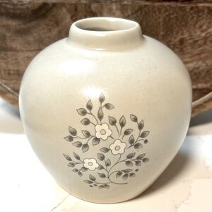 Vintage Pfaltzgraff Heirloom Diffuser or Bud Vase